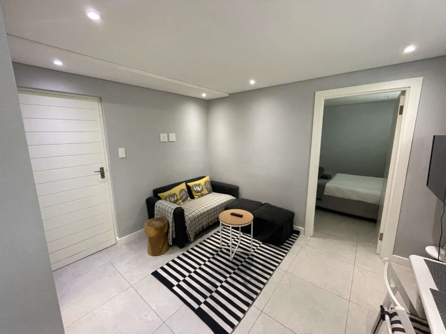 1 Bedroom Property for Sale in Sea Point Western Cape